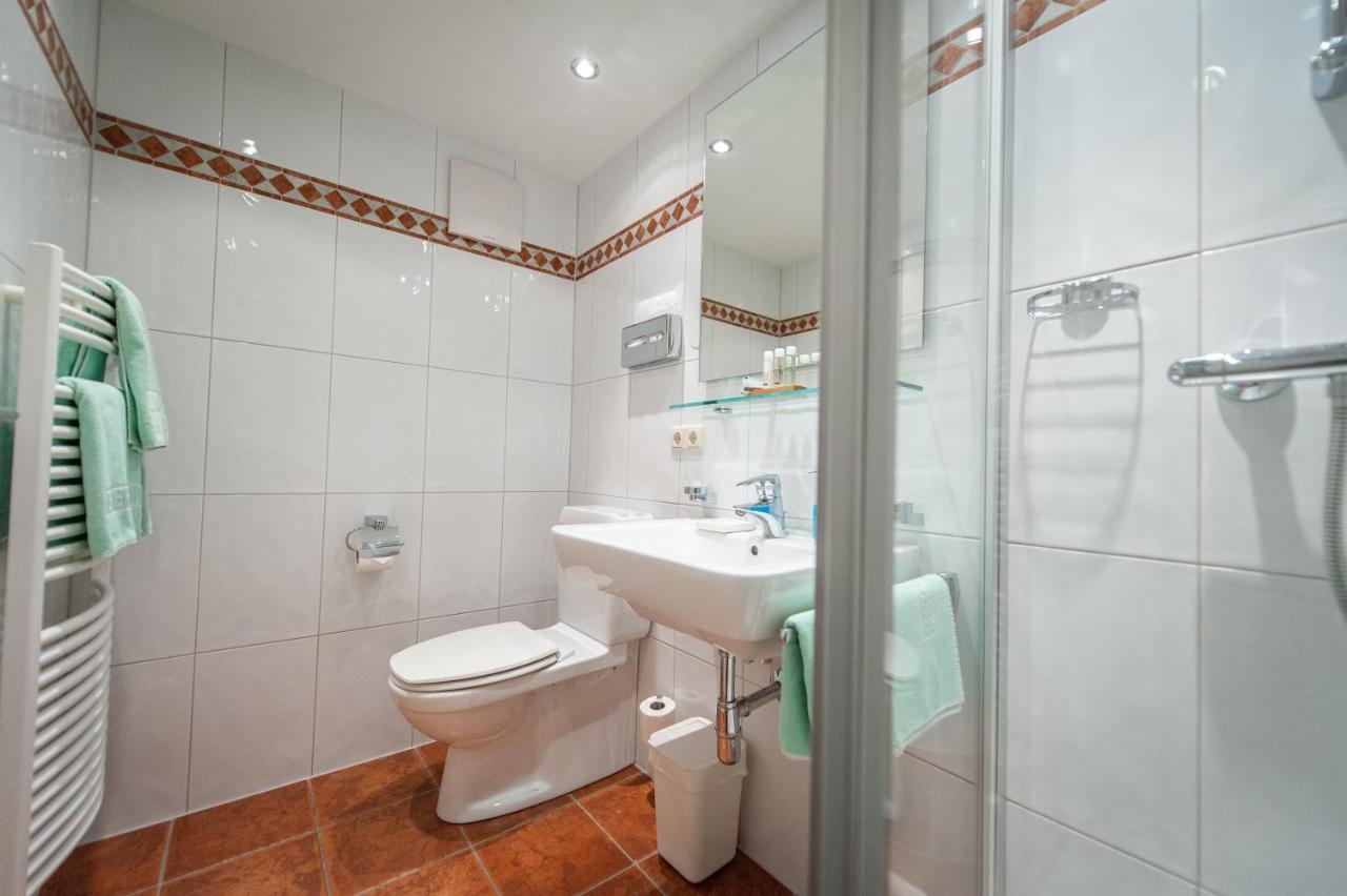Quality Hosts Arlberg - Hotel Bergheim Sankt Anton am Arlberg Bagian luar foto