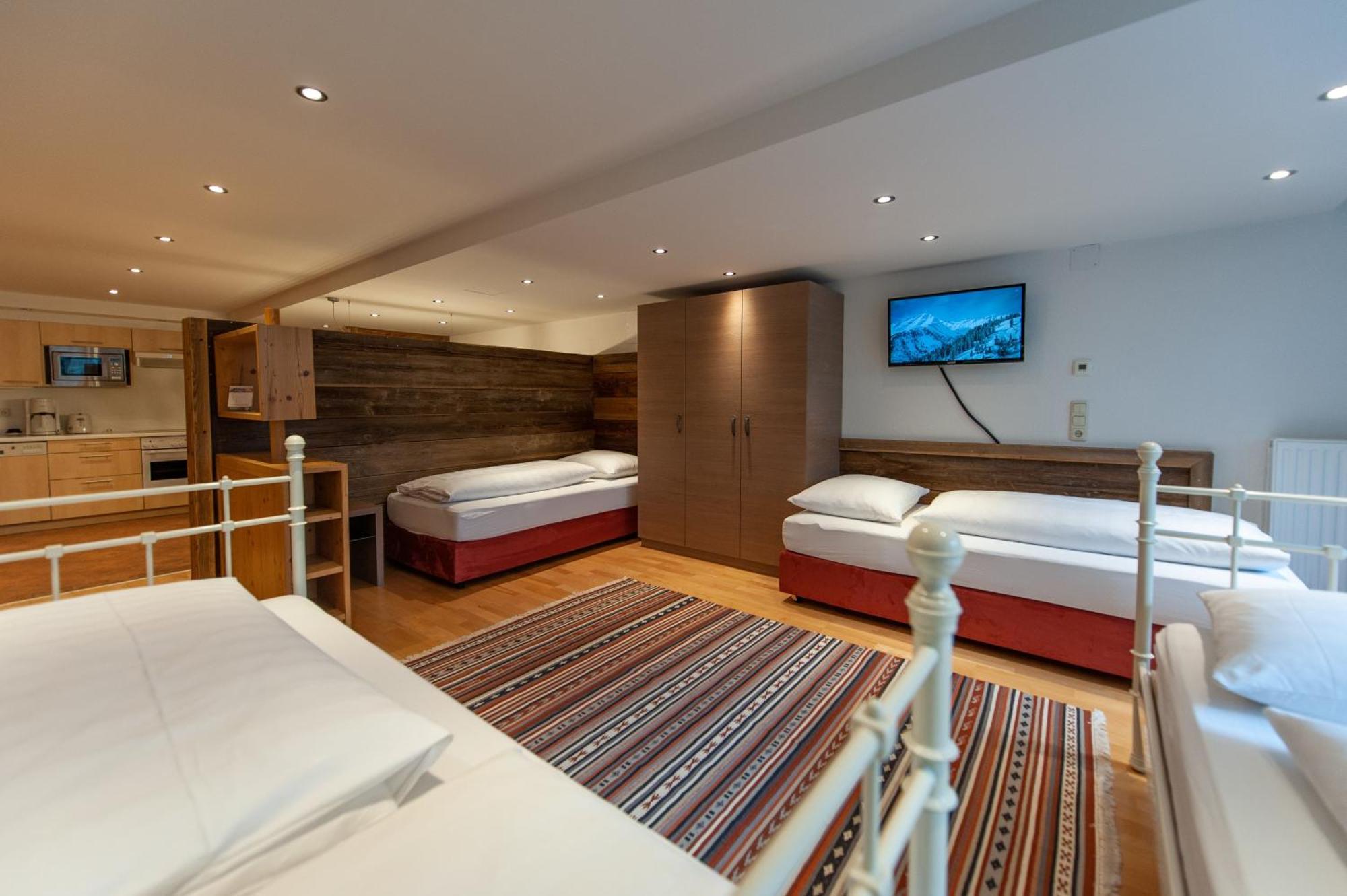 Quality Hosts Arlberg - Hotel Bergheim Sankt Anton am Arlberg Bagian luar foto